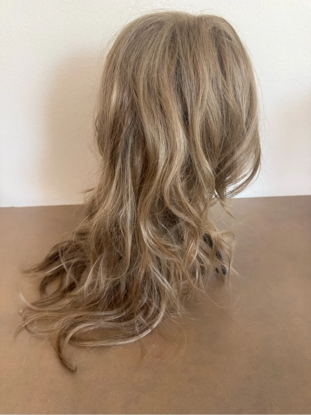 Light Brown Blonde Layered Women's Wig - Natural Look